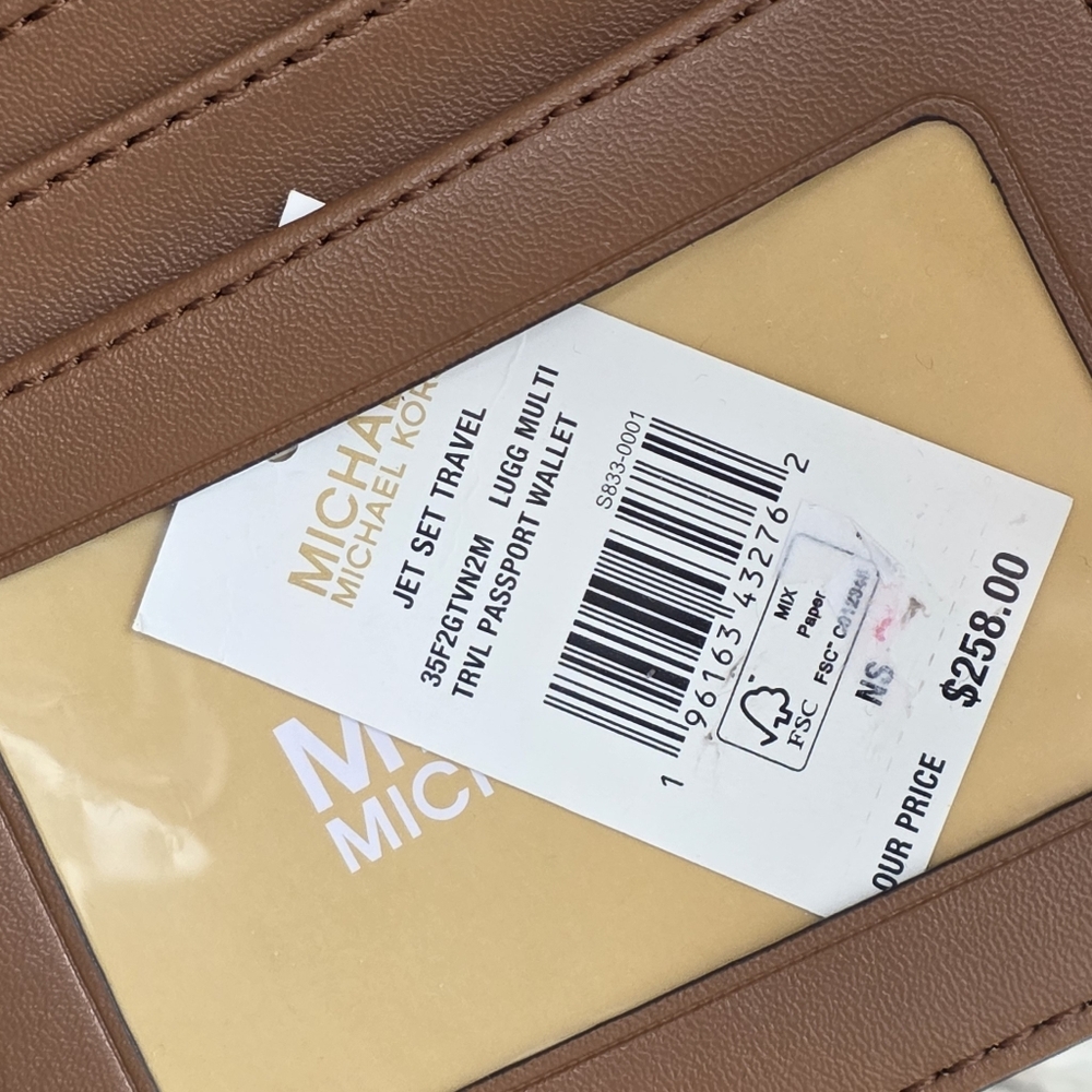 Michael Kors Jet Set Travel Brown Passport Logo Wallet - Picture 5 of 6